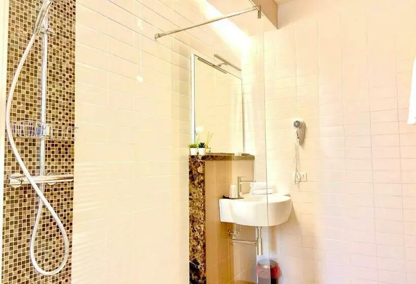 ユースホステル Casa Nostra