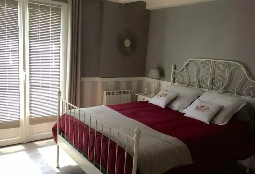 Aamiaismajoitus (B&B) Tess Cottage