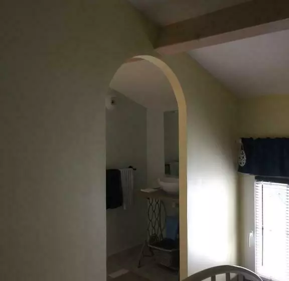 Aamiaismajoitus (B&B) Tess Cottage