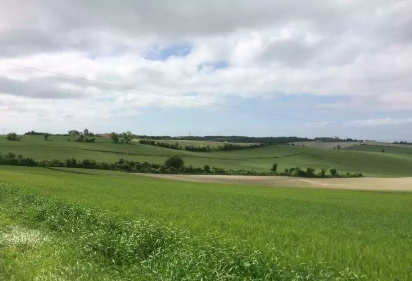 Aamiaismajoitus (B&B) Tess Cottage