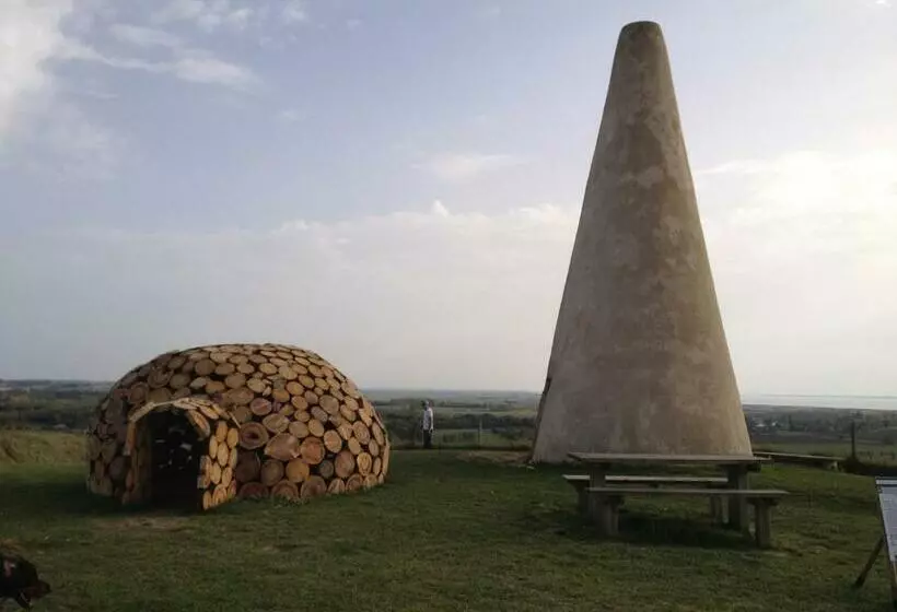 Aamiaismajoitus (B&B) Tess Cottage