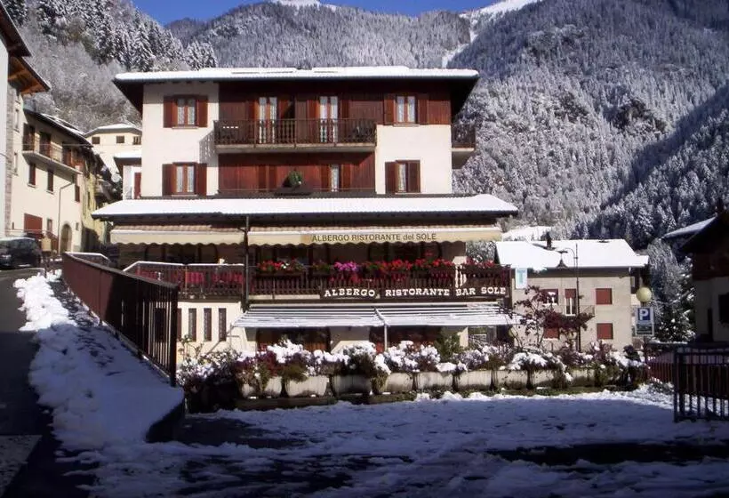ホテル Albergo Ristorante Sole