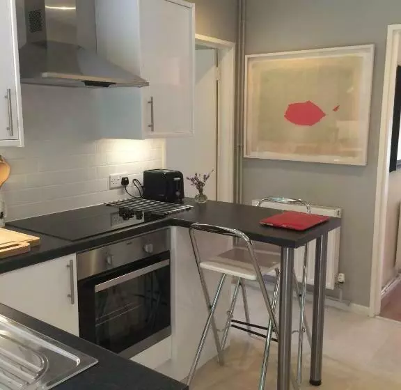 Majatalo Yew Tree Cottage