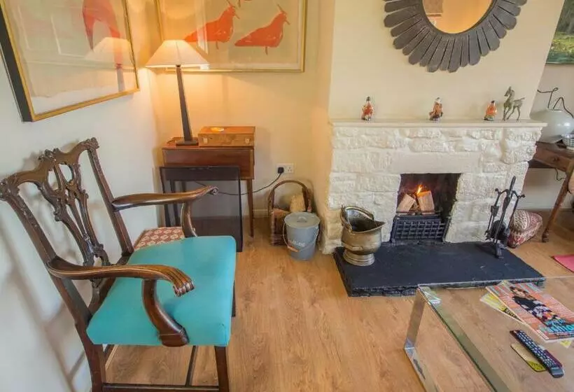 Majatalo Yew Tree Cottage