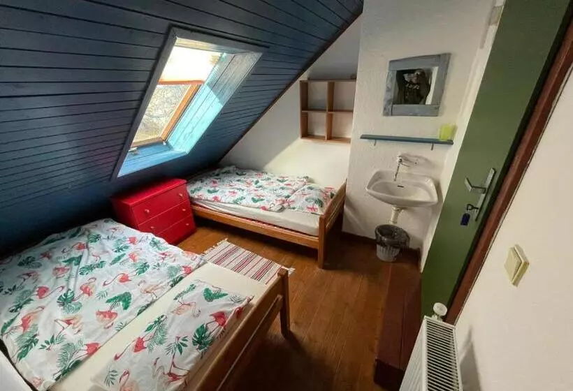 ユースホステル Keramický A Výtvarný Ateliér Konešín