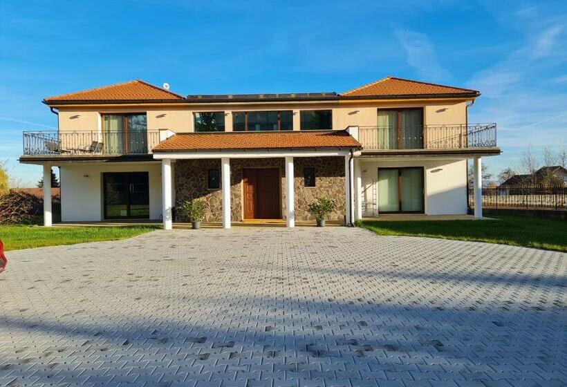 Bed and Breakfast Atrium Accomm