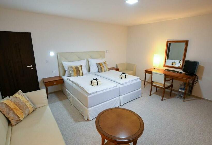 Bed and Breakfast Atrium Accomm