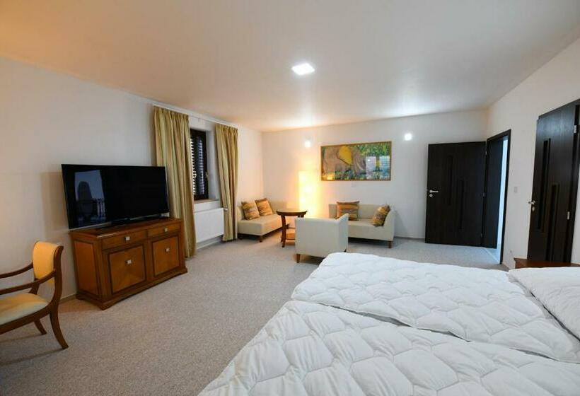 Bed and Breakfast Atrium Accomm