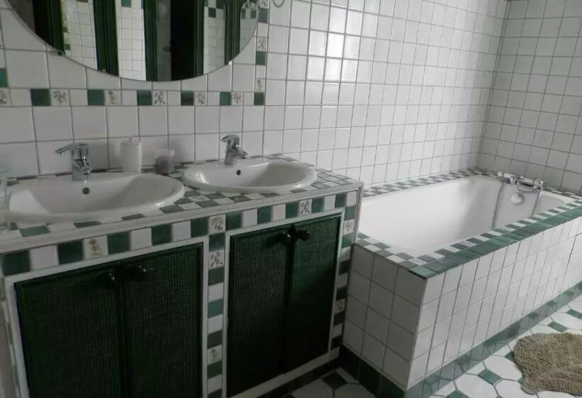 ベッドアンドブレックファースト Au Pré Du Mignon Aux Portes Du Marais Poitevin