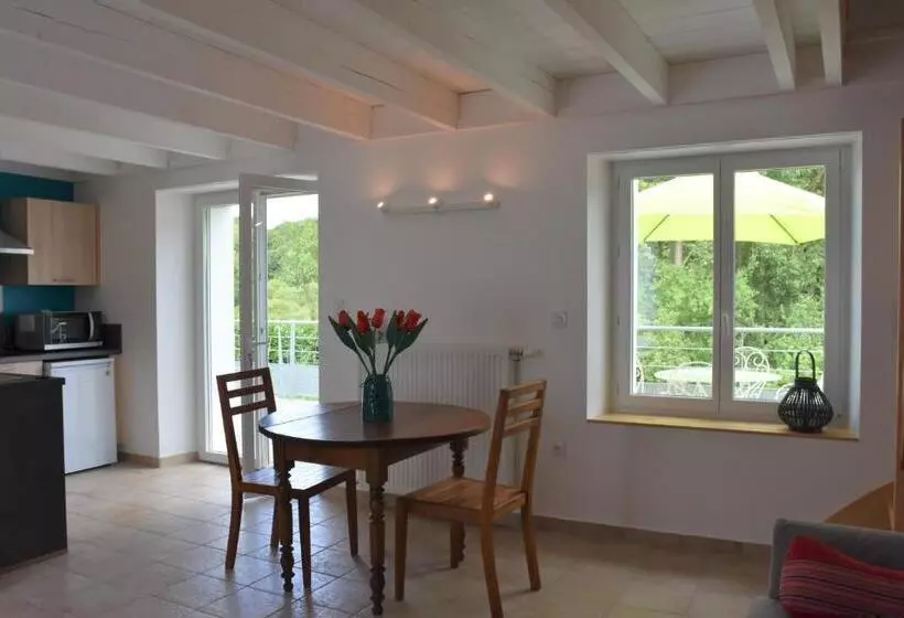 Aamiaismajoitus (B&B) Domaine Des Fougères