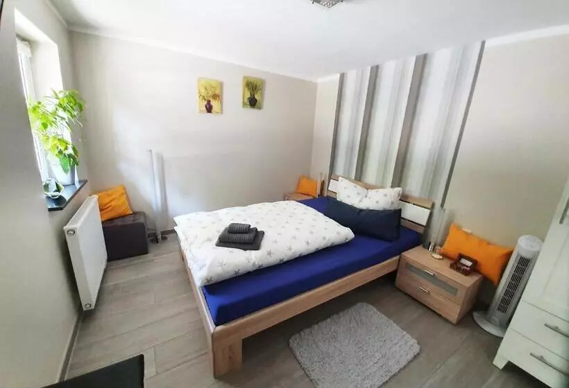 Aamiaismajoitus (B&B) Fremdenzimmer   Petit Quartier