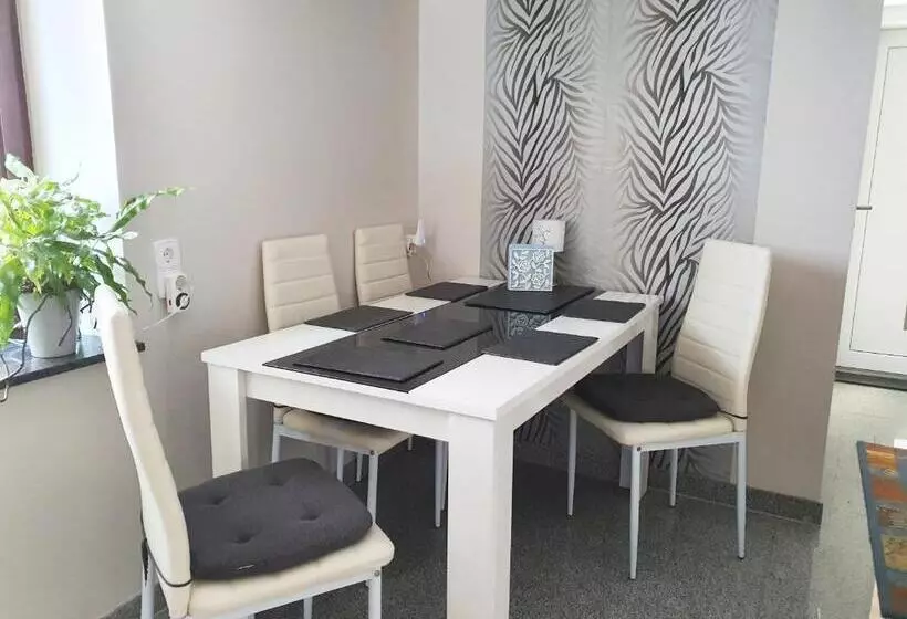 Aamiaismajoitus (B&B) Fremdenzimmer   Petit Quartier