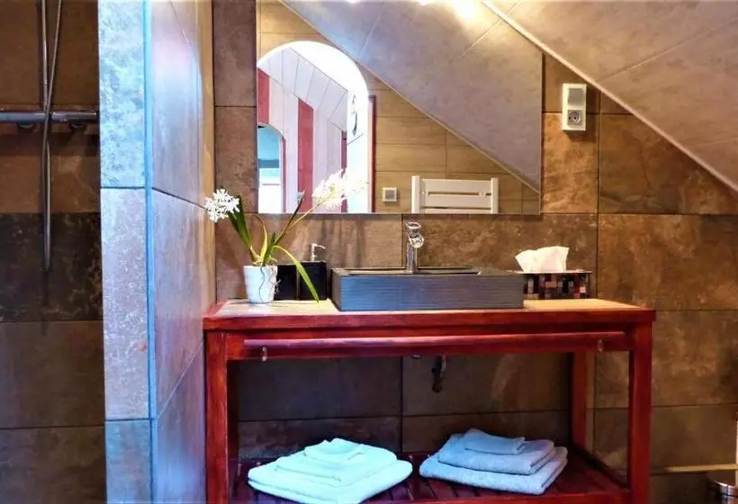 Aamiaismajoitus (B&B) La Bisquine