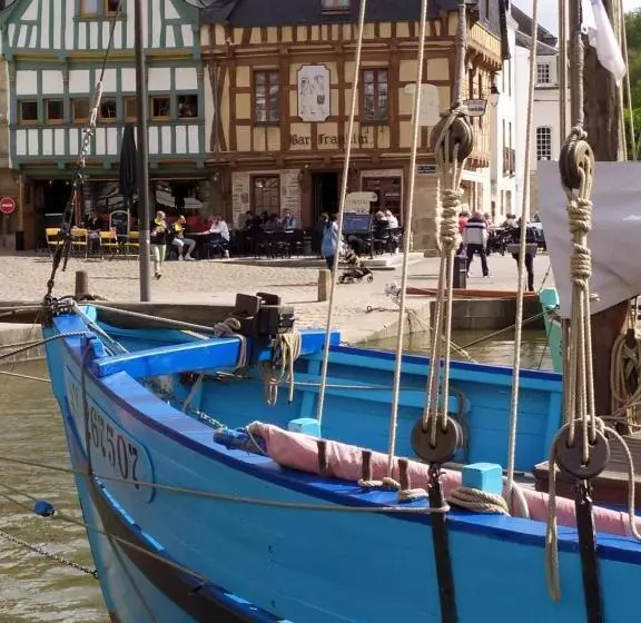 Aamiaismajoitus (B&B) La Bisquine