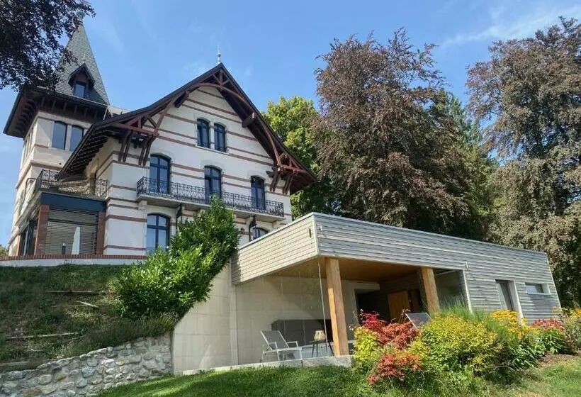 Aamiaismajoitus (B&B) Le Manoir De L Oselière & Spa