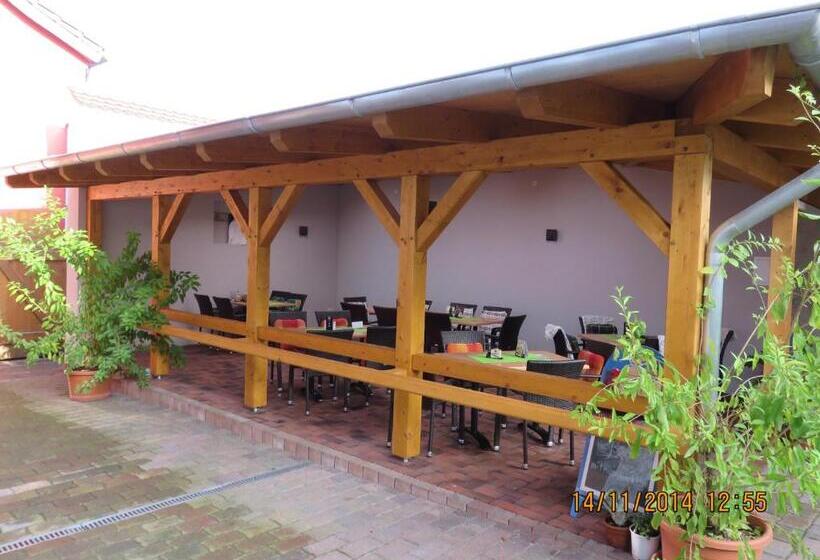 Gasthaus Und Pension Zum Biber