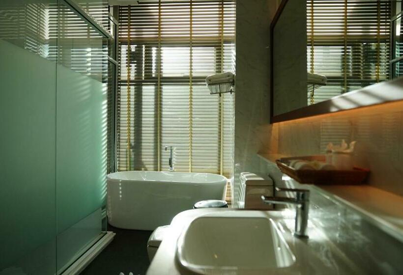 Hotel สิชลเตโซโร