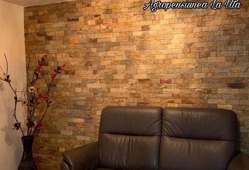 Hotel Agropensiunea La Uța