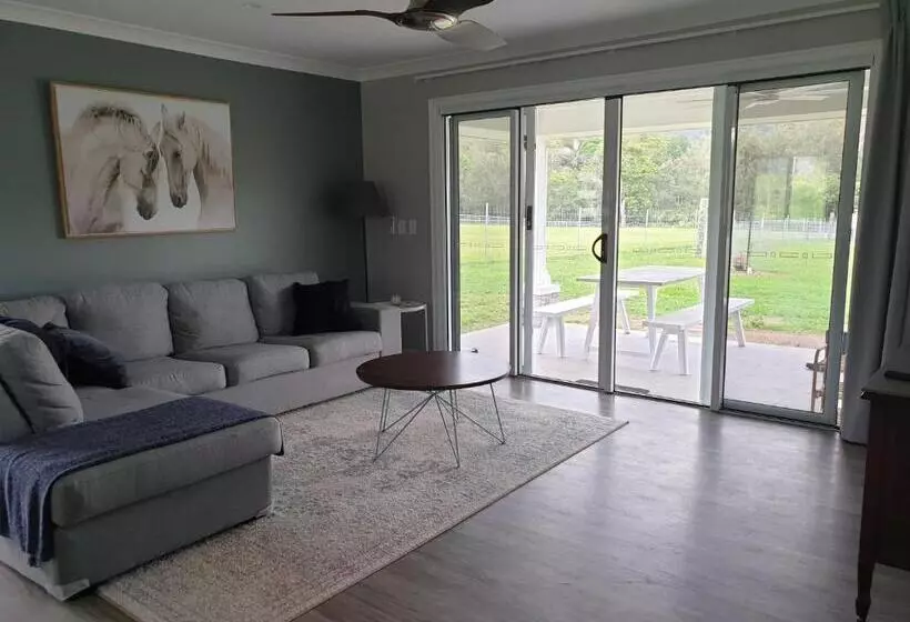 ホテル Fig Tree Farm B&b Highvale Farmstay Near Brisbane!