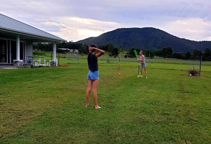 ホテル Fig Tree Farm B&b Highvale Farmstay Near Brisbane!