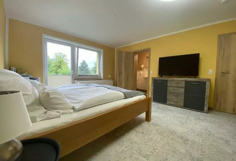 Hotelli Vorsicht Hôtel