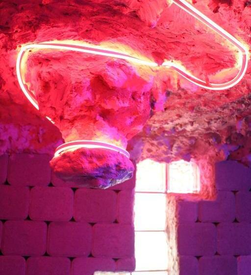 بنسيون Căsuța Din Zarand şi Punctul Gastronomic Local Miliza