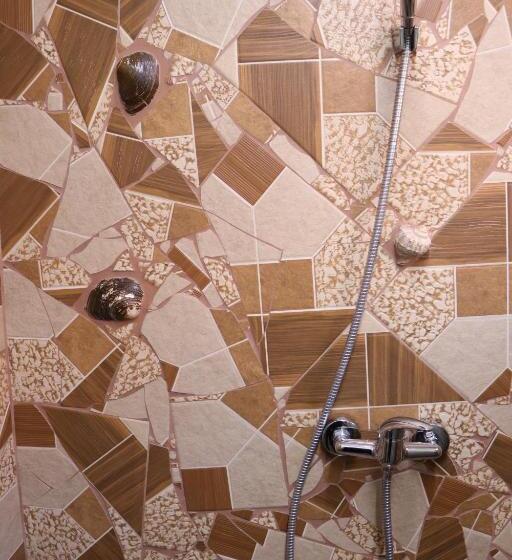 بنسيون Căsuța Din Zarand şi Punctul Gastronomic Local Miliza