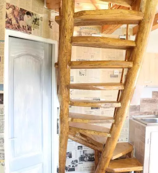 Majatalo Căsuța Din Zarand şi Punctul Gastronomic Local   Miliza