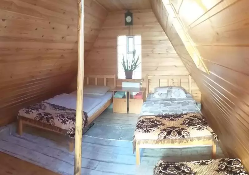 Majatalo Căsuța Din Zarand şi Punctul Gastronomic Local   Miliza