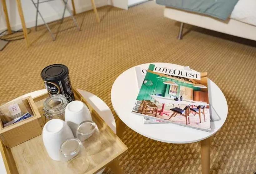 Majatalo A L Ombre Du Figuier