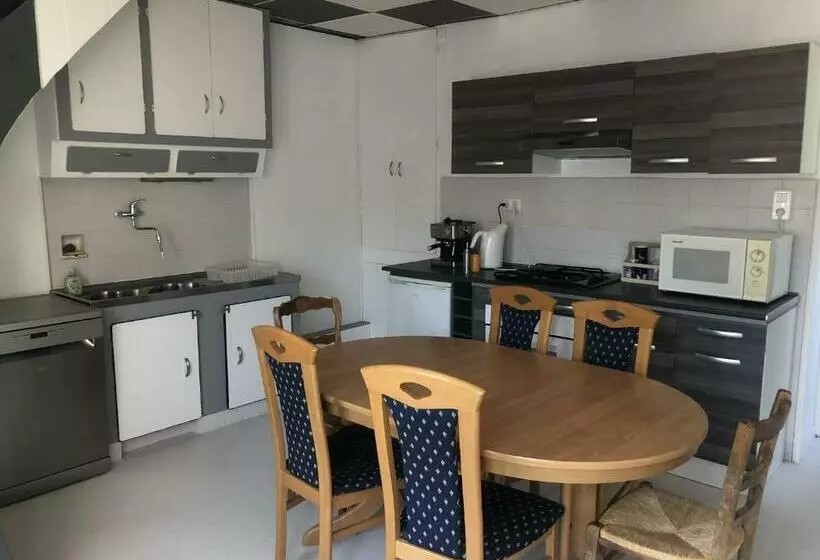 Majatalo Chambres Individuelles Avec Partie Commune Ou Logement Entier Si Disponible Via Rhôna