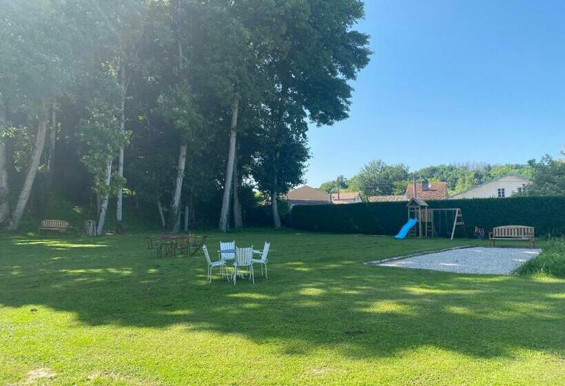 Pensionat Le Chateau De Monthureux Le Sec