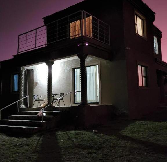 Пансион Thokazi Haven Guest House & Backpacker