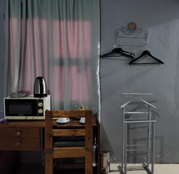 פנסיון Thokazi Haven Guest House & Backpacker