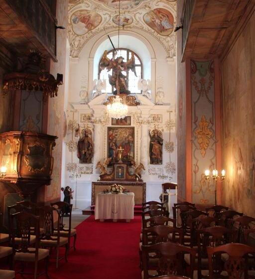 פנסיון Zámek Lnáře