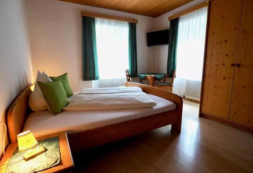 ユースホステル Gasthof Zum Grünen Specht