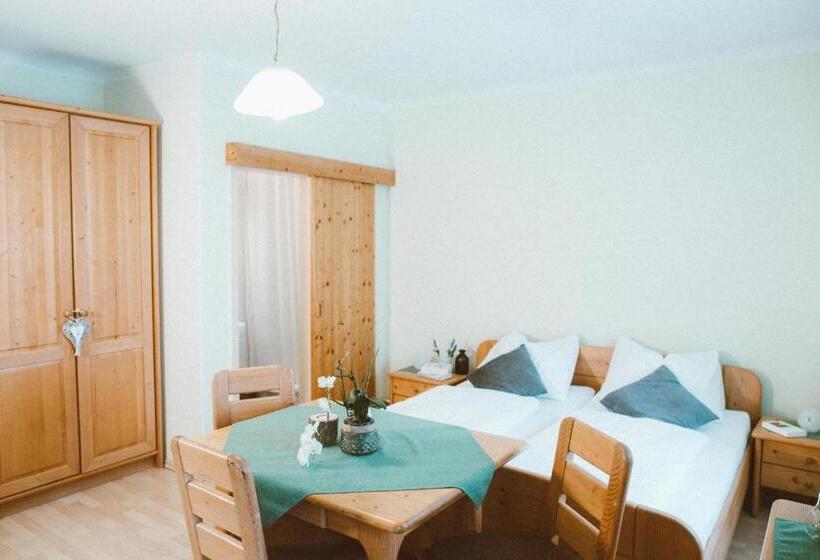 ユースホステル Gasthof Zum Grünen Specht