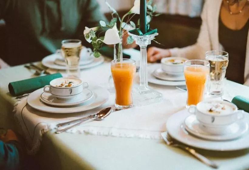 ユースホステル Gasthof Zum Grünen Specht