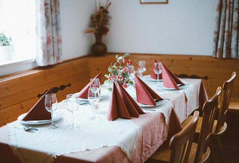 ユースホステル Gasthof Zum Grünen Specht