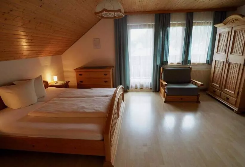 ユースホステル Gasthof Zum Grünen Specht