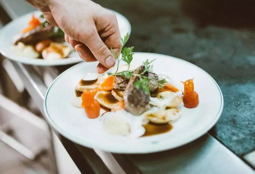 ユースホステル Gasthof Zum Grünen Specht