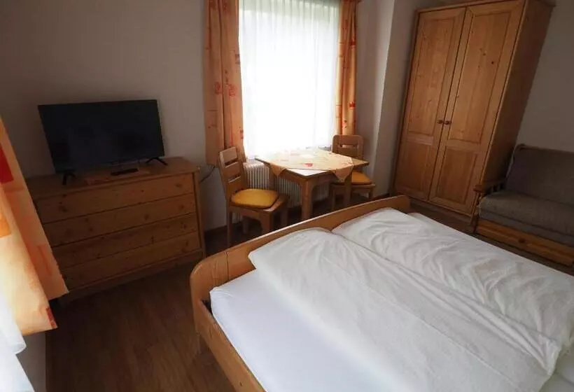 ユースホステル Gasthof Zum Grünen Specht