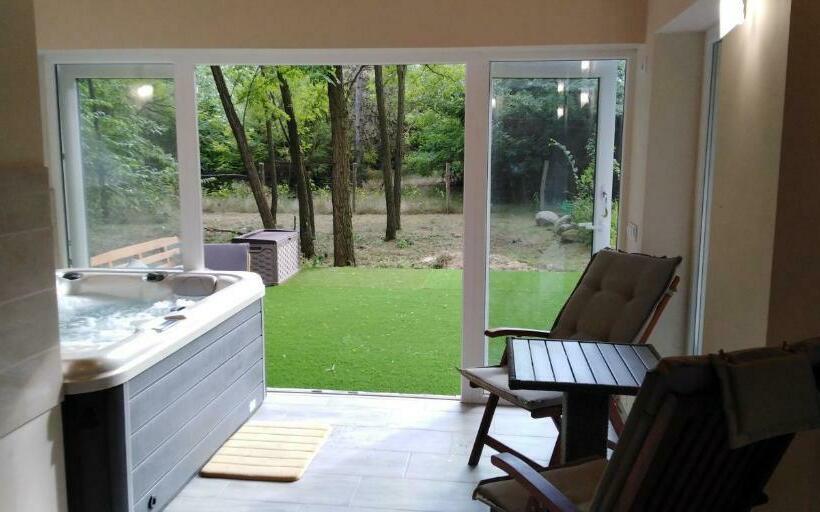 旅馆 Hunor Lovastanya