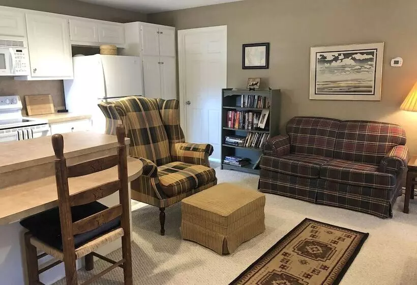 Retkeilymaja Inn At Indian Creek