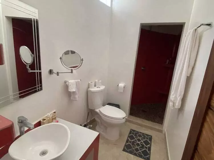 Aamiaismajoitus (B&B) Beachfront Paradise Boutique