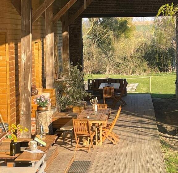 مبيت وإفطار Double Room On Farm