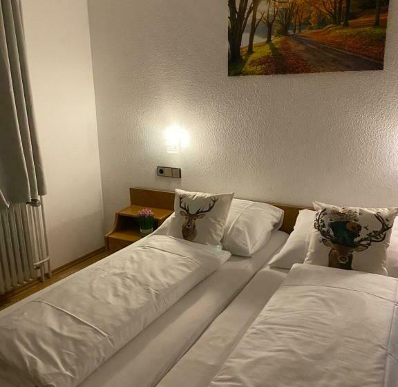 住宿加早餐 Gasthaus Rössle