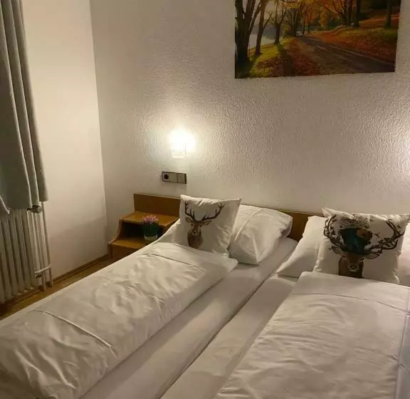 Aamiaismajoitus (B&B) Gasthaus Rössle