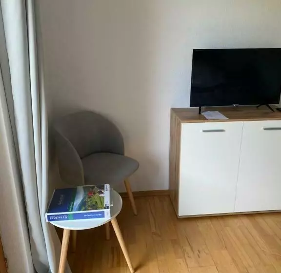 Aamiaismajoitus (B&B) Gasthaus Rössle