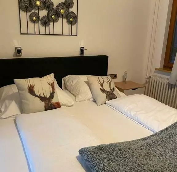 Aamiaismajoitus (B&B) Gasthaus Rössle